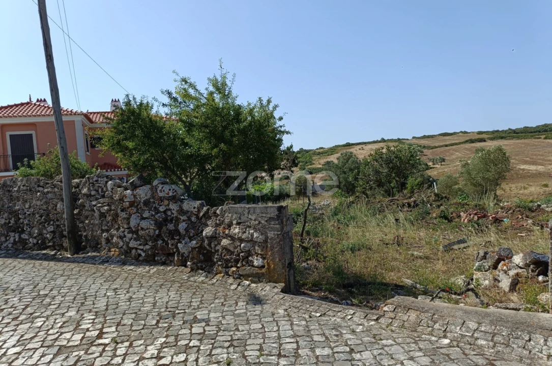 Terreno para Venda em Fanhões Foto 1