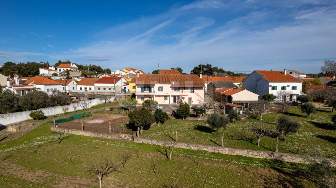 Moradia T5 para Venda em Escalos de Baixo e Mata Foto 38