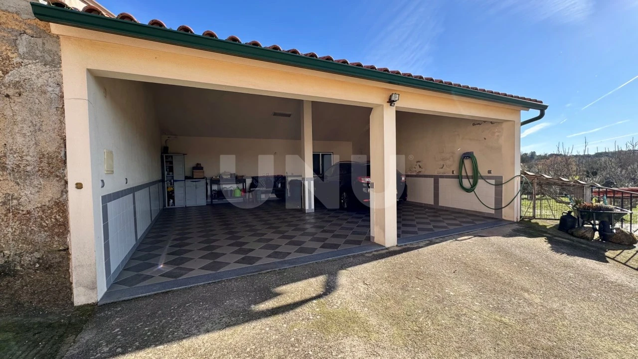 Moradia T5 para Venda em Escalos de Baixo e Mata Foto 36