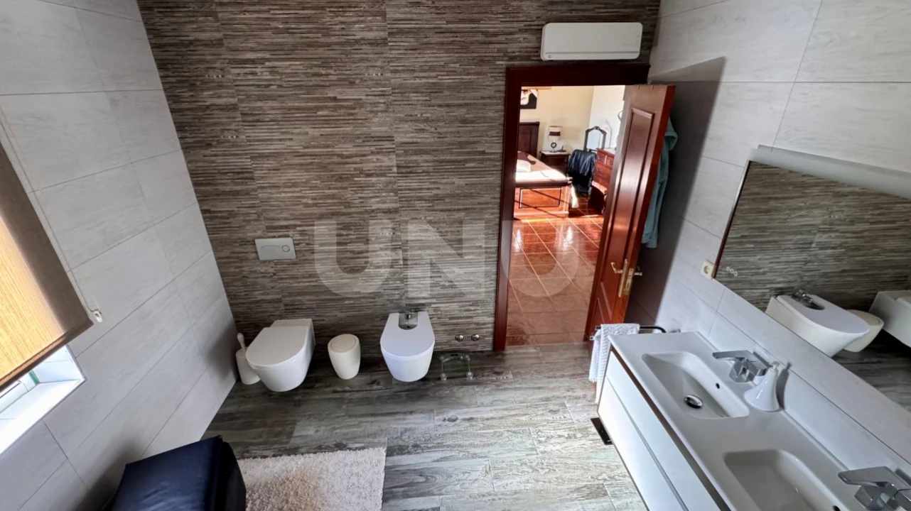 Moradia T5 para Venda em Escalos de Baixo e Mata Foto 15