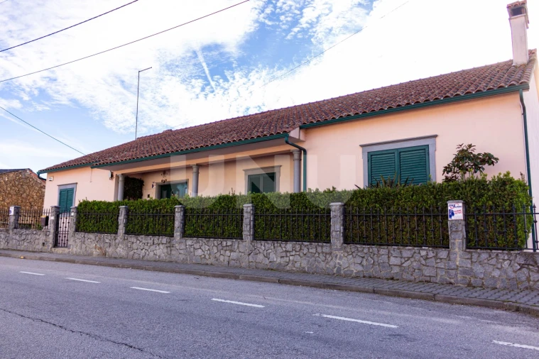 Moradia T5 para Venda em Escalos de Baixo e Mata Foto 33