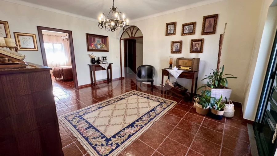 Moradia T5 para Venda em Escalos de Baixo e Mata Foto 6