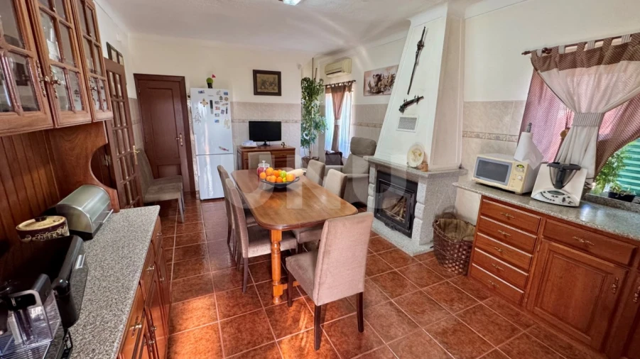 Moradia T5 para Venda em Escalos de Baixo e Mata Foto 9