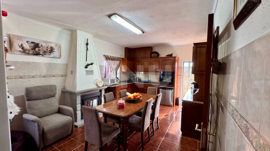 Moradia T5 para Venda em Escalos de Baixo e Mata Foto 10