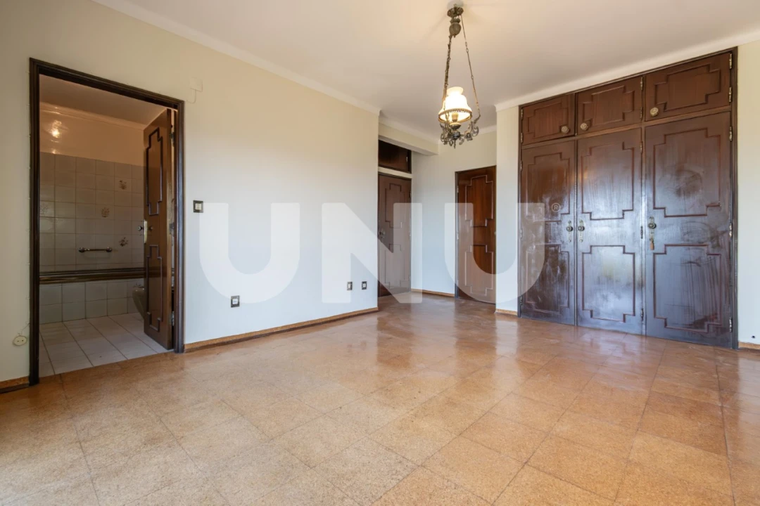 Moradia T6 para Venda em Covilhã e Canhoso Foto 19