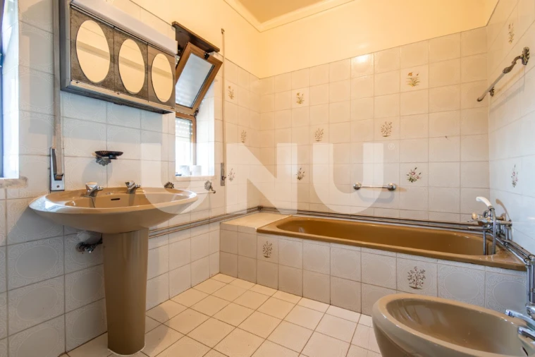 Moradia T6 para Venda em Covilhã e Canhoso Foto 27