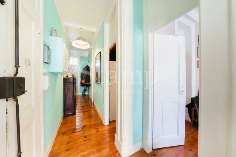 Apartamento T1 para Venda em Santo António Foto 14