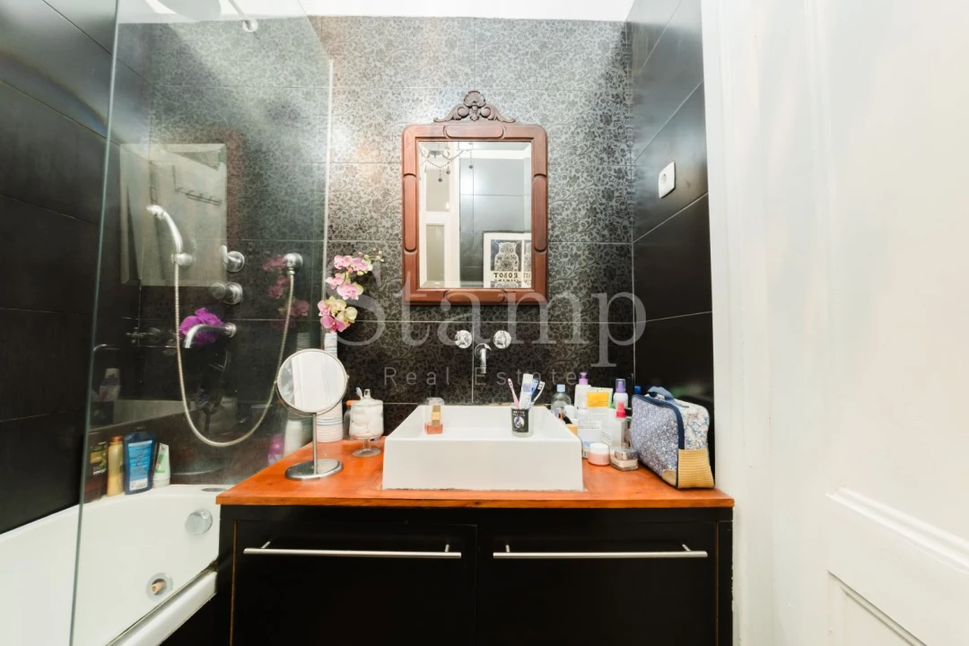Apartamento T1 para Venda em Santo António Foto 37