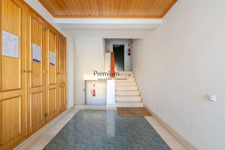 Apartamento T1 para Venda em Guia Foto 44