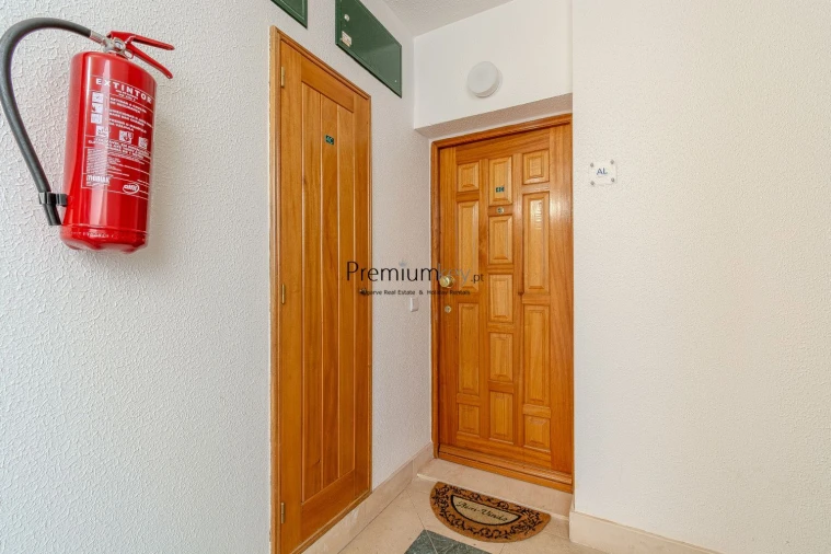 Apartamento T1 para Venda em Guia Foto 41
