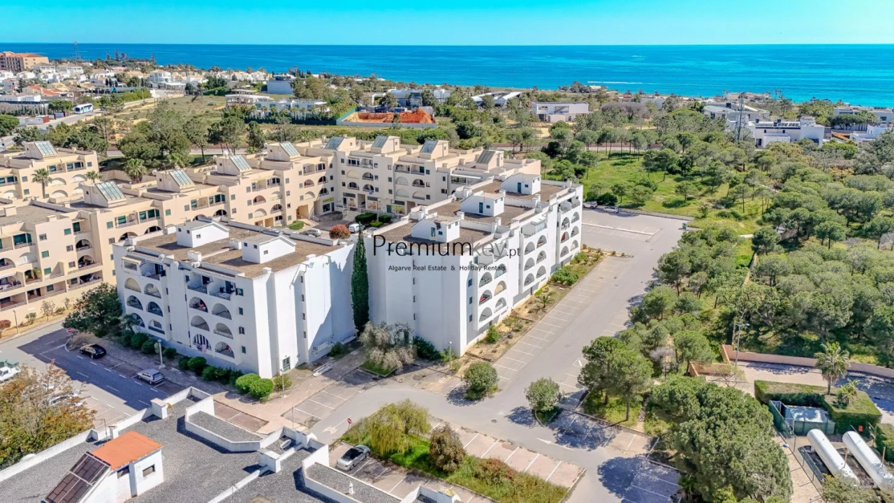 Apartamento T1 para Venda em Guia Foto 38