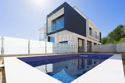 Moradia T3 para Venda em Caparica e Trafaria