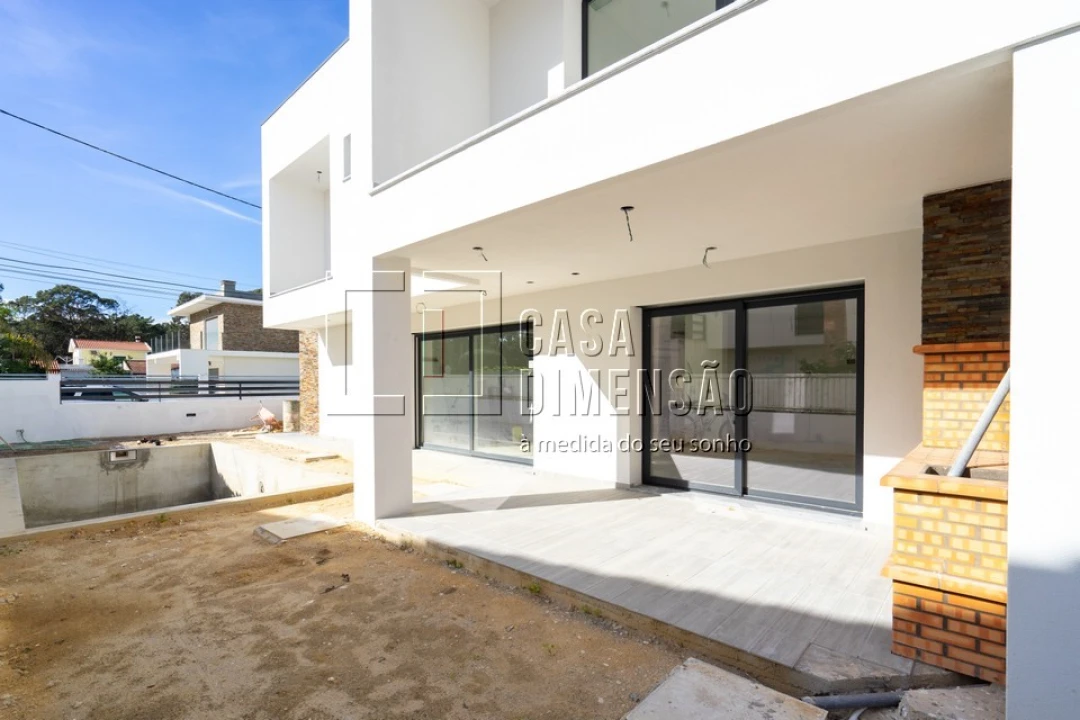 Moradia T4 para Venda em Charneca de Caparica e Sobreda Foto 1