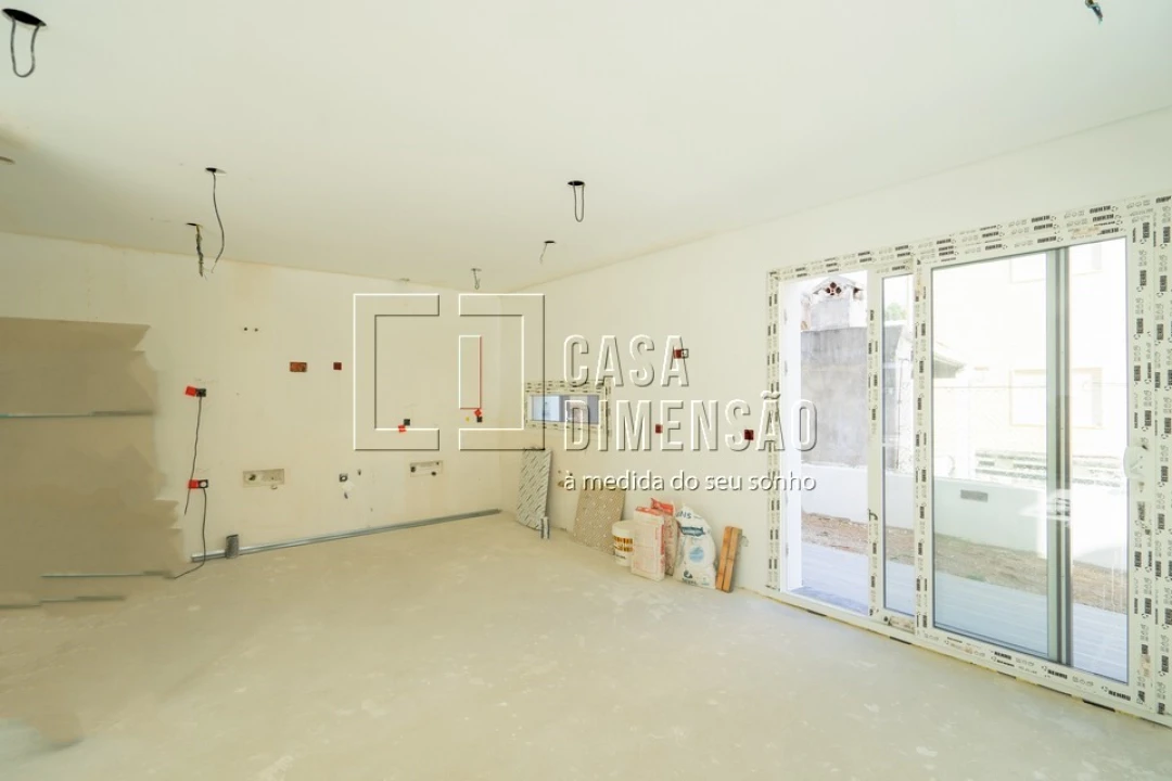 Moradia T4 para Venda em Charneca de Caparica e Sobreda Foto 5