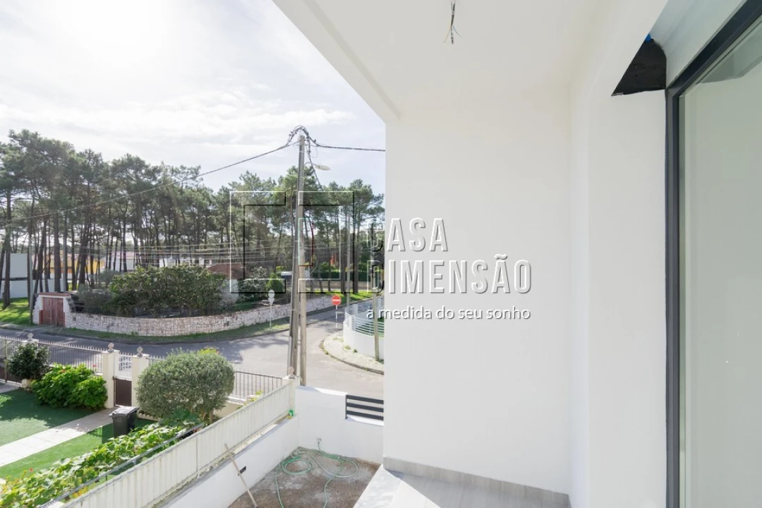 Moradia T4 para Venda em Charneca de Caparica e Sobreda Foto 32