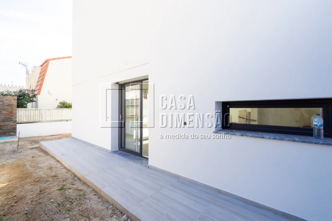 Moradia T4 para Venda em Charneca de Caparica e Sobreda Foto 40