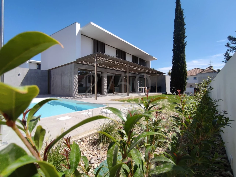 Moradia T3 para Arrendamento em Cascais e Estoril Foto 1