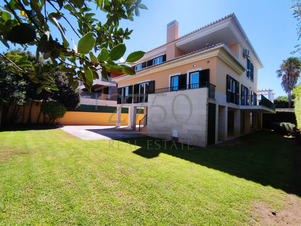 Moradia T6 para Arrendamento em Cascais e Estoril Foto 1