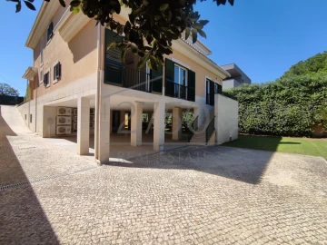 Moradia T6 para Arrendamento em Cascais e Estoril