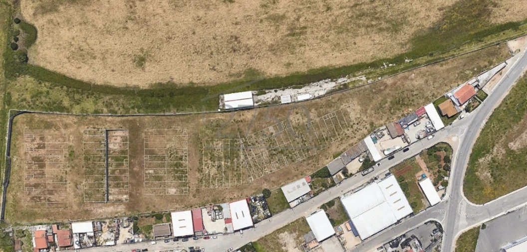 Terreno para Venda em São Domingos de Rana Foto 1