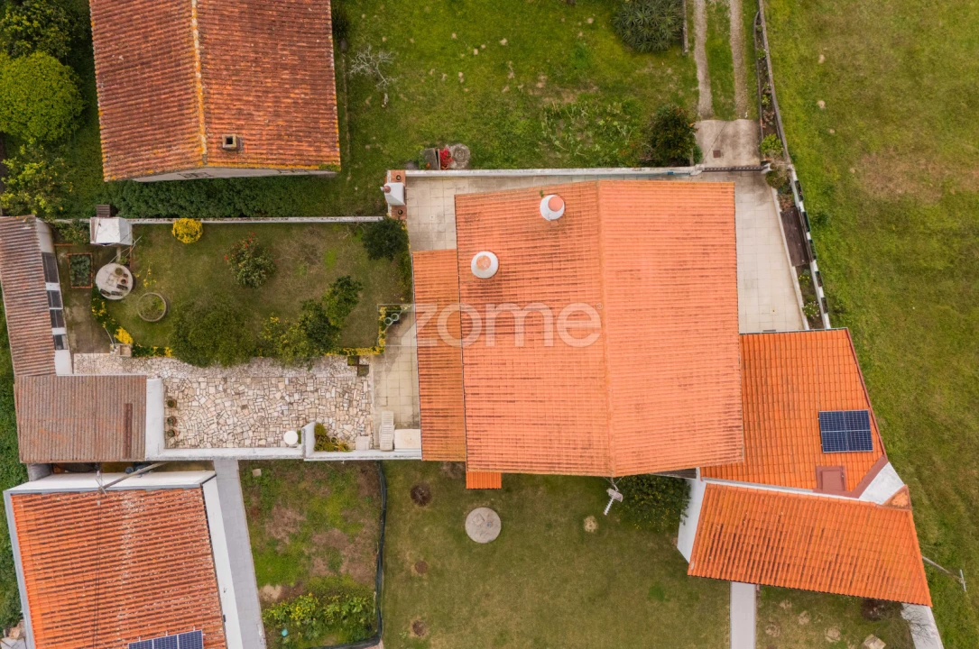 Moradia T4 para Venda em Chafe Foto 42