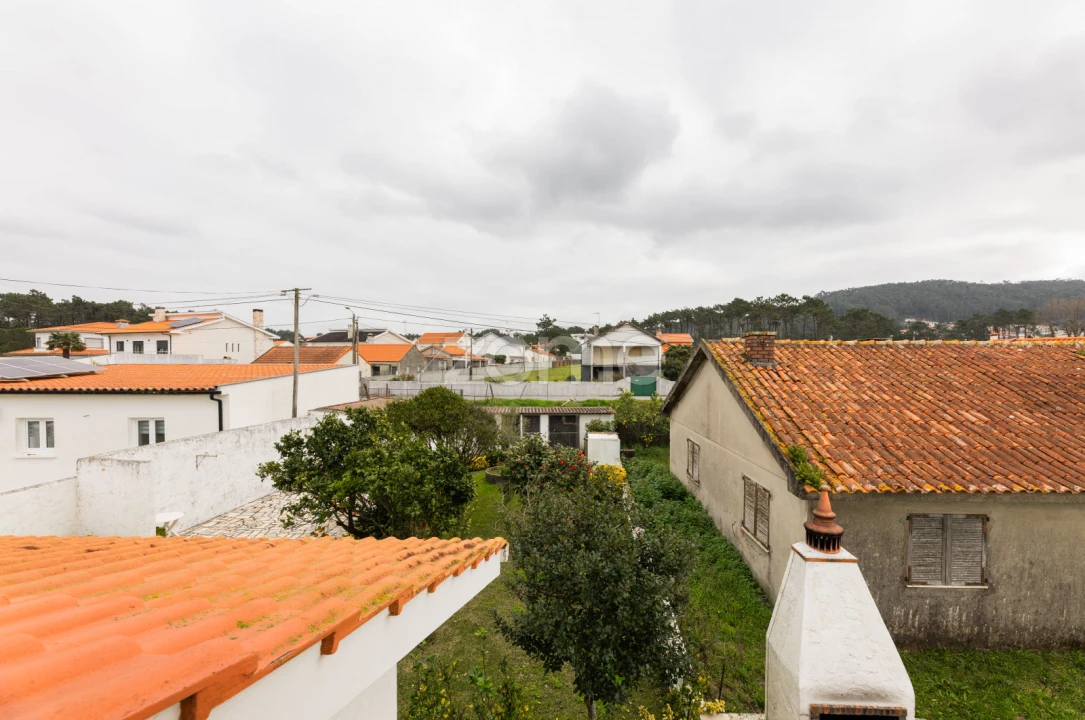 Moradia T4 para Venda em Chafe Foto 34