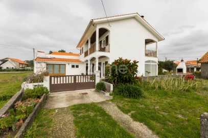 Moradia T4 para Venda em Chafe