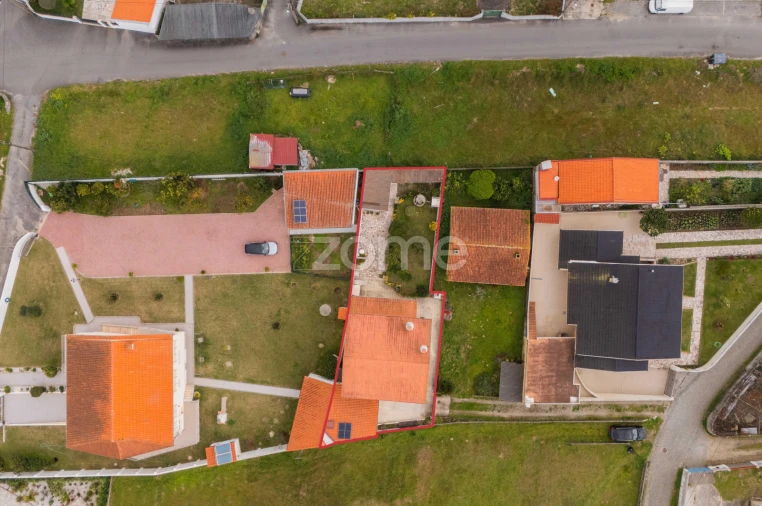 Moradia T4 para Venda em Chafe Foto 40