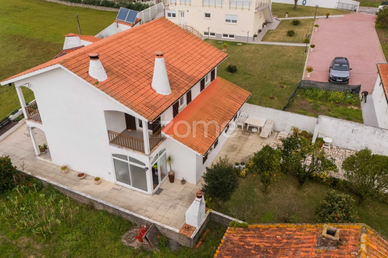 Moradia T4 para Venda em Chafe Foto 51