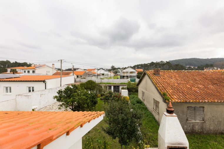 Moradia T4 para Venda em Chafe Foto 34