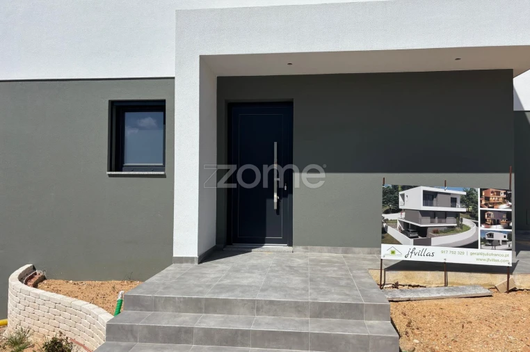 Moradia T3 para Venda em Ericeira Foto 12