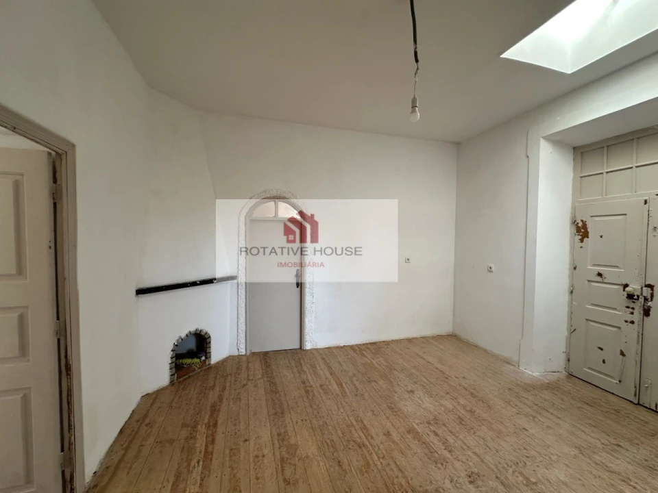 Moradia T8 para Venda em Caia, São Pedro e Alcáçova Foto 5