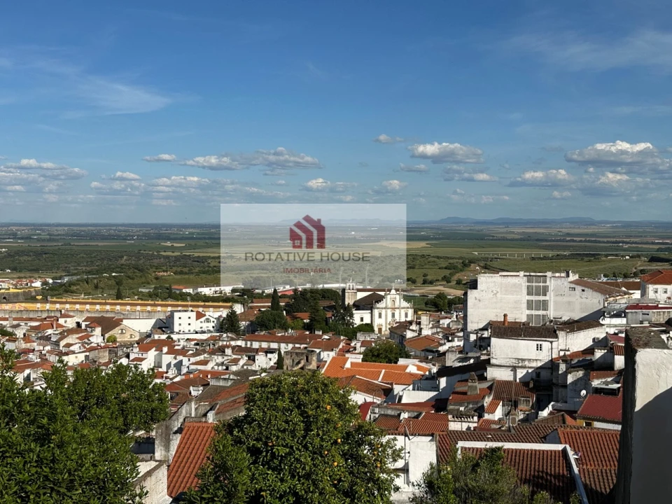 Moradia T8 para Venda em Caia, São Pedro e Alcáçova Foto 2