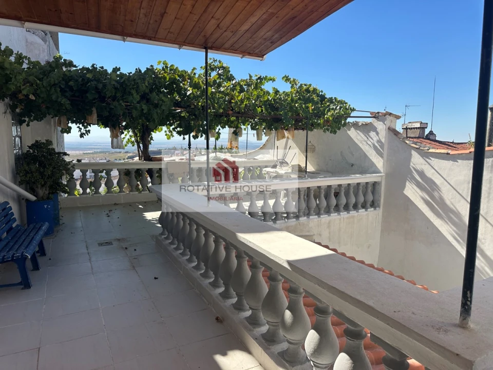 Moradia T8 para Venda em Caia, São Pedro e Alcáçova Foto 1