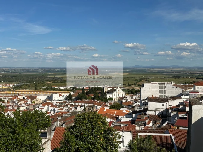 Moradia T8 para Venda em Caia, São Pedro e Alcáçova Foto 2