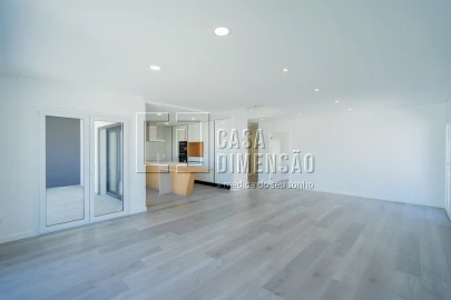 Moradia T4 para Venda em Corroios