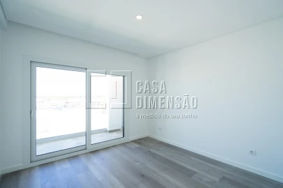 Moradia T4 para Venda em Corroios