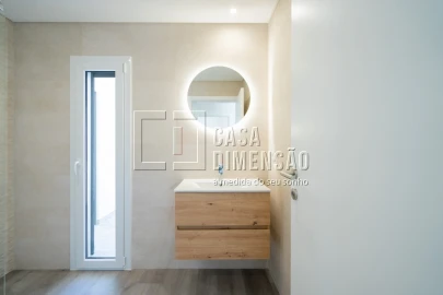 Moradia T4 para Venda em Corroios