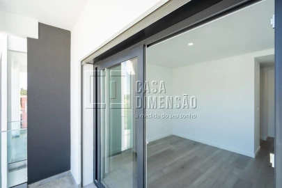 Moradia T4 para Venda em Corroios