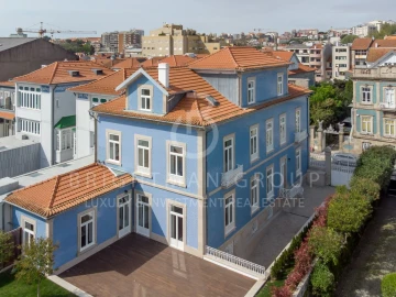 Moradia T6 para Venda em Cedofeita, Santo Ildefonso, Sé, Miragaia, São Nicolau e Vitória