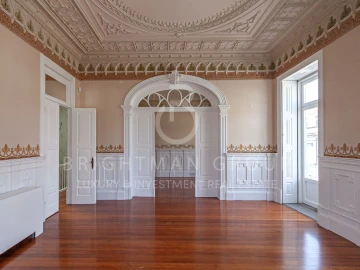 Moradia T6 para Venda em Cedofeita, Santo Ildefonso, Sé, Miragaia, São Nicolau e Vitória