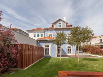 Moradia T6 para Venda em Cedofeita, Santo Ildefonso, Sé, Miragaia, São Nicolau e Vitória