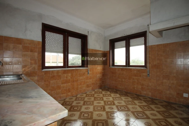 Moradia T5 para Venda em Vila Nova de Anha Foto 9