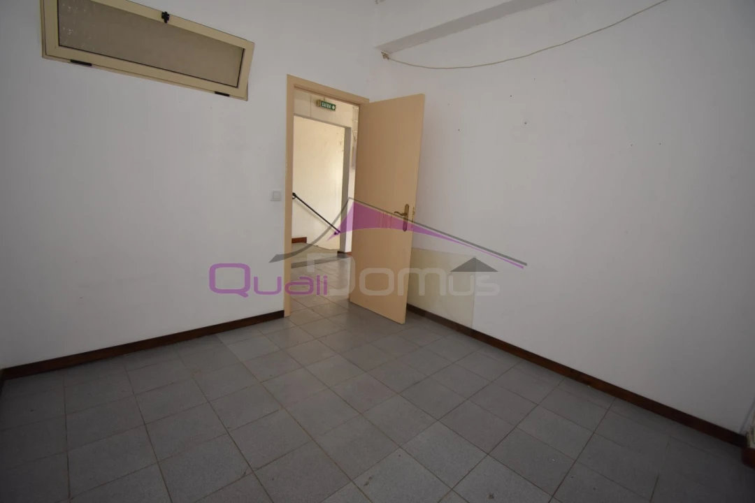 Loja para Venda em Chamusca e Pinheiro Grande Foto 2