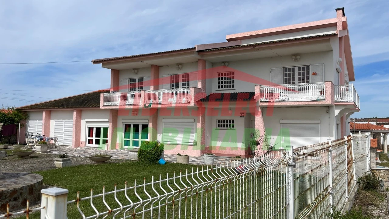 Quinta T6 para Venda em Silveira Foto 1