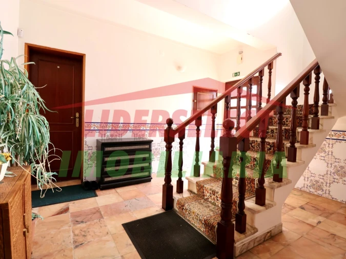 Quinta T6 para Venda em Silveira Foto 3