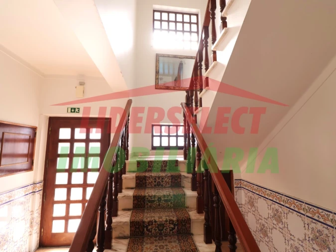 Quinta T6 para Venda em Silveira Foto 11