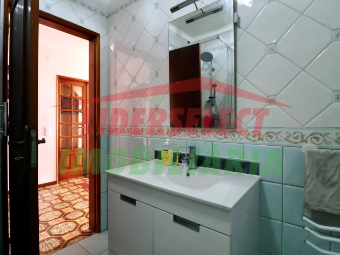 Quinta T6 para Venda em Silveira Foto 17