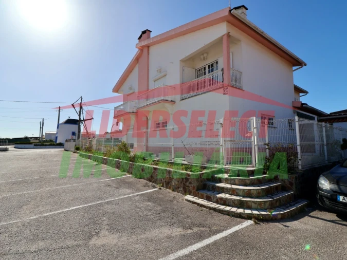 Quinta T6 para Venda em Silveira Foto 32