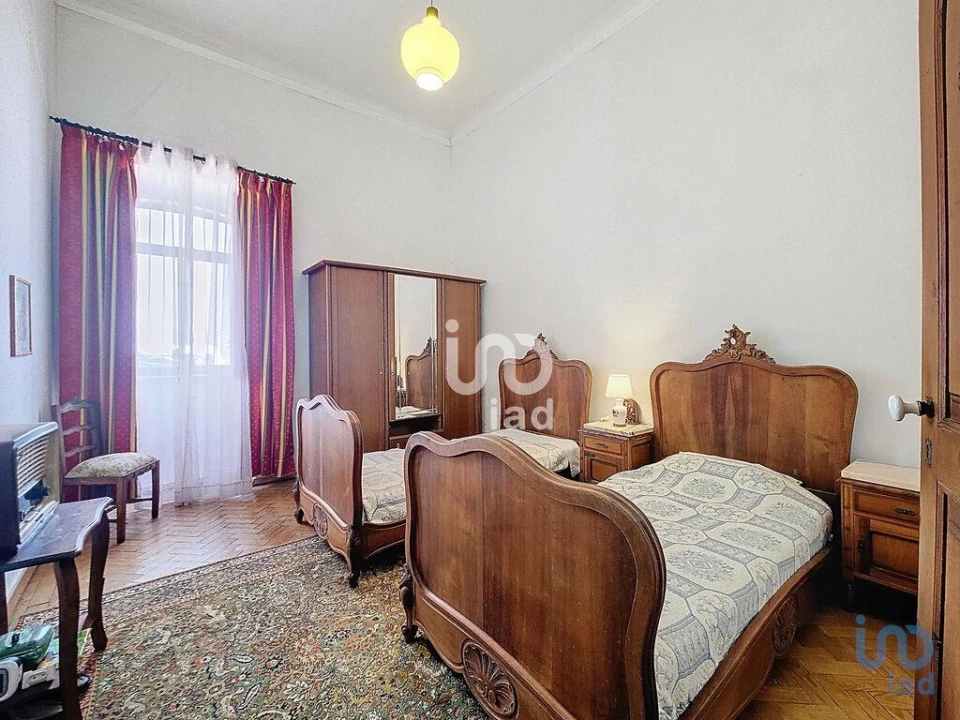 Moradia T6 para Venda em São Marcos da Serra Foto 10